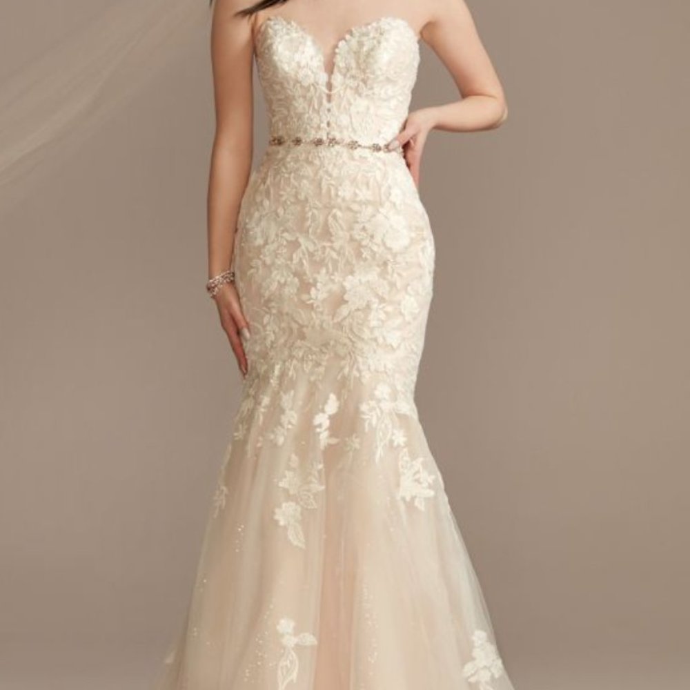 NEW: Lace Applique Mermaid Strapless Wedding Dress in Ivory/Cashmere Color